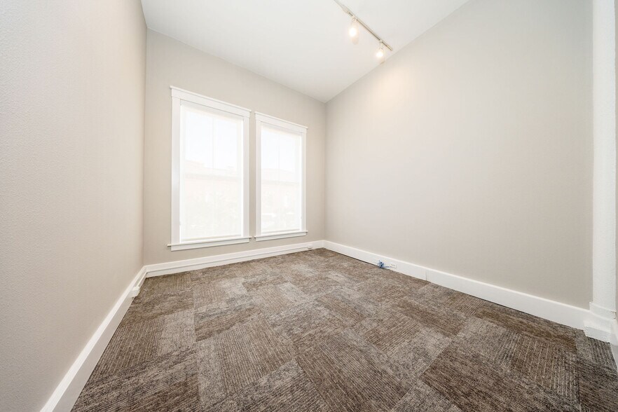 More Photos Of 121 E 1st St, Sanford Office Residential For Sale