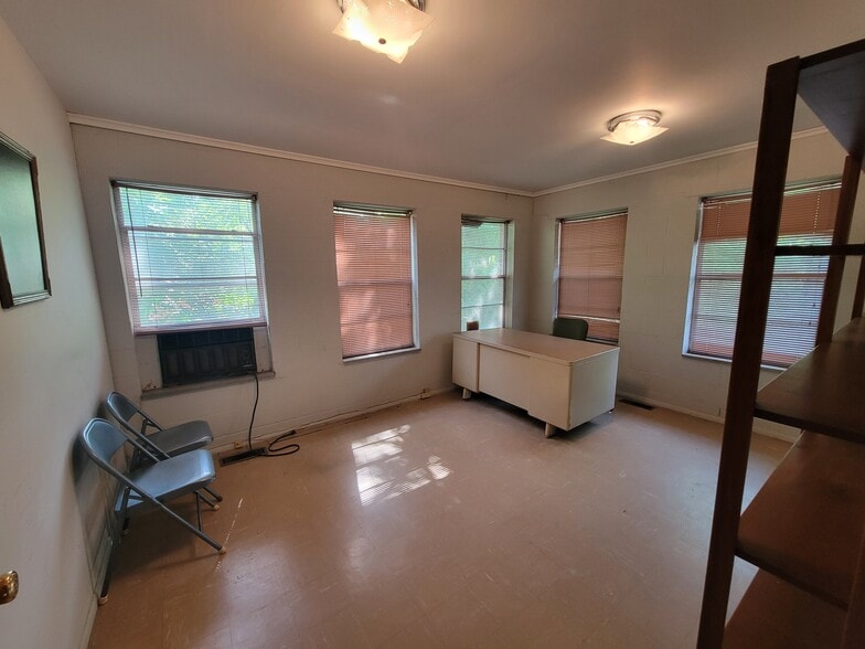 More Photos Of 228 Church St, Winfield Religious Facility For Sale