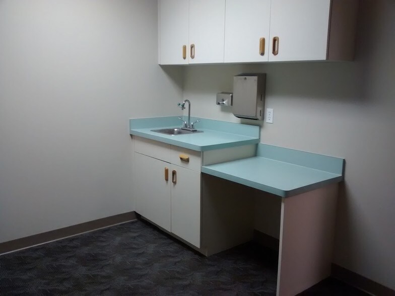 More Photos Of 14100 Fivay Rd, Hudson Medical For Sale