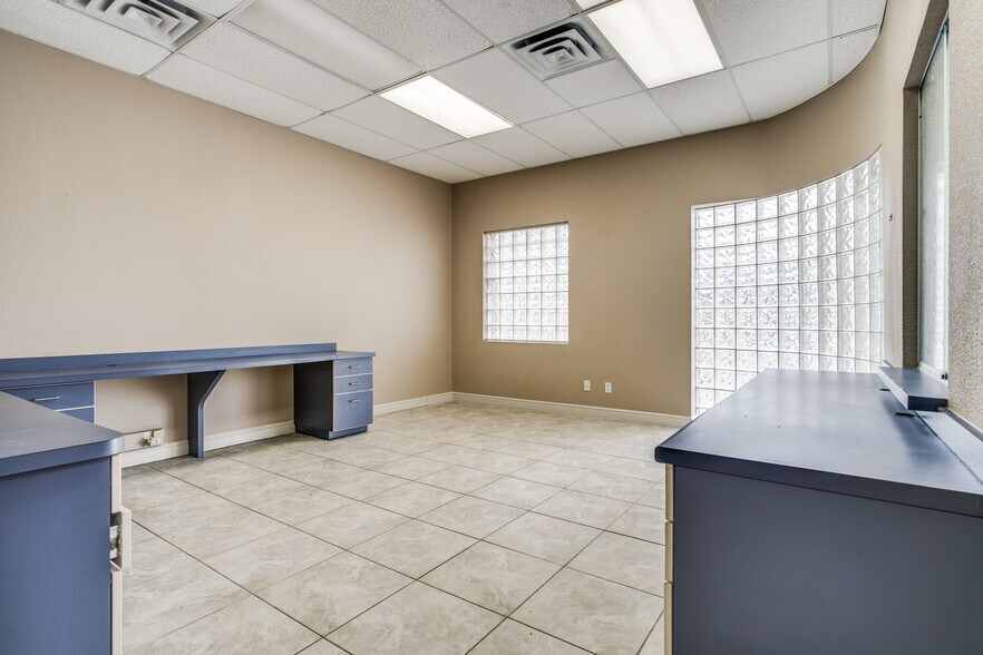 More Photos Of 605-607 6th St N, Texas City Restaurant For Sale
