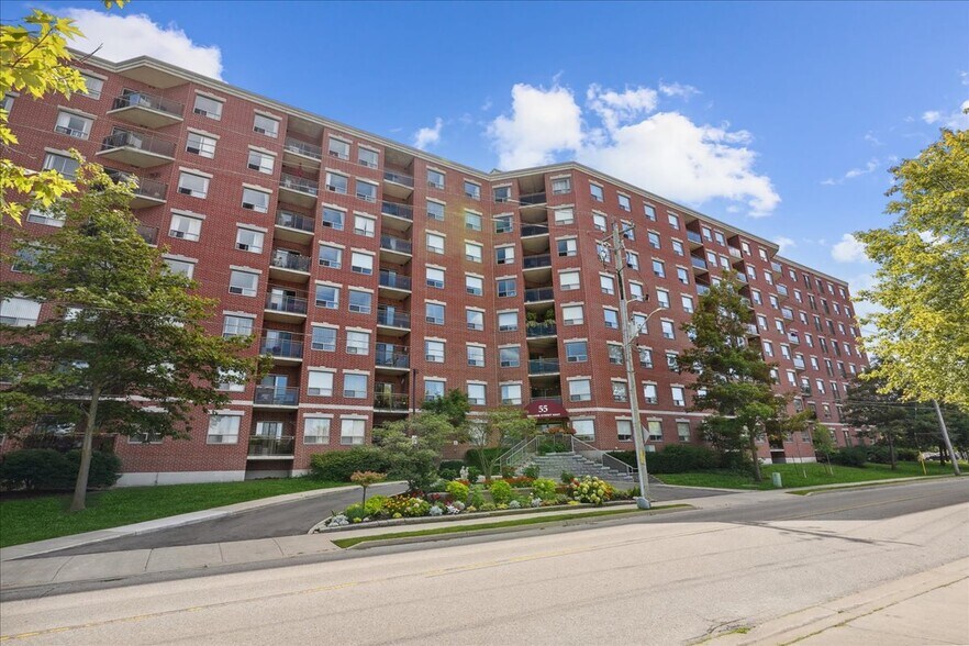 More Photos Of 50 Richmond St E, Oshawa Apartments For Sale