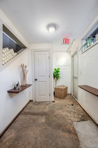 More Photos Of 1220 Gallatin Ave, Nashville Storefront Retail Office For Sale