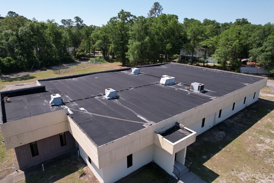 More Photos Of 1500 N Longstreet St, Kingstree Light Distribution For Sale
