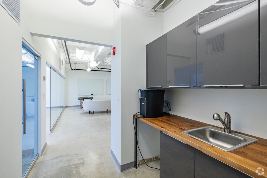 More Photos Of 1680 Meridian Ave, Miami Beach Office For Lease