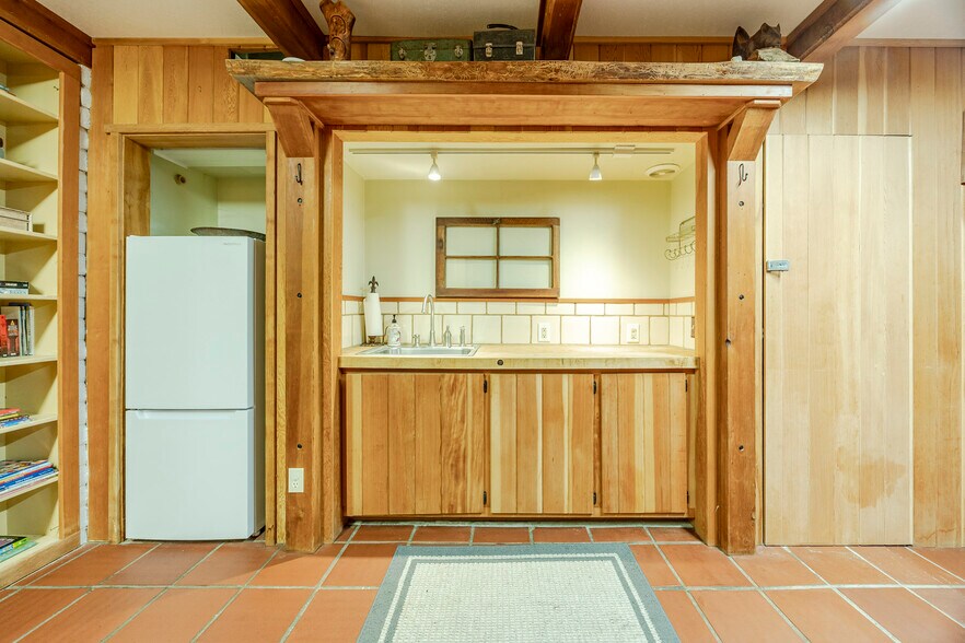 More Photos Of 1820 E 28th Ave, Eugene Multifamily For Sale