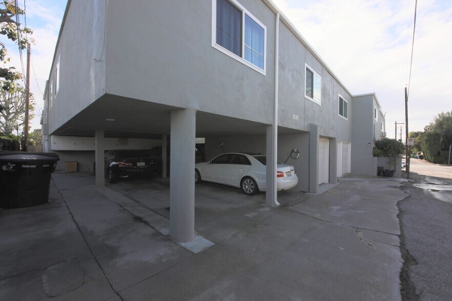 More Photos Of 1547 Stanford St, Santa Monica Apartments For Sale