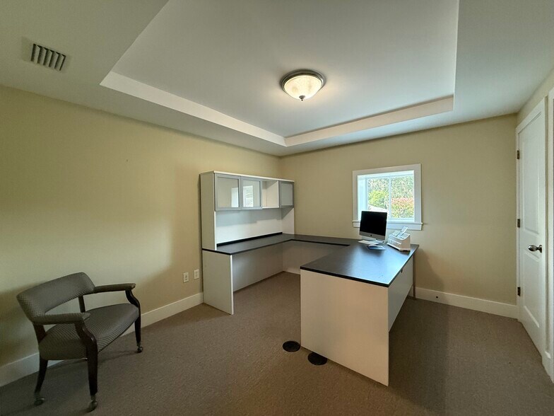 More Photos Of 100-126 Island Professional Park, Saint Simons Island Office For Sale