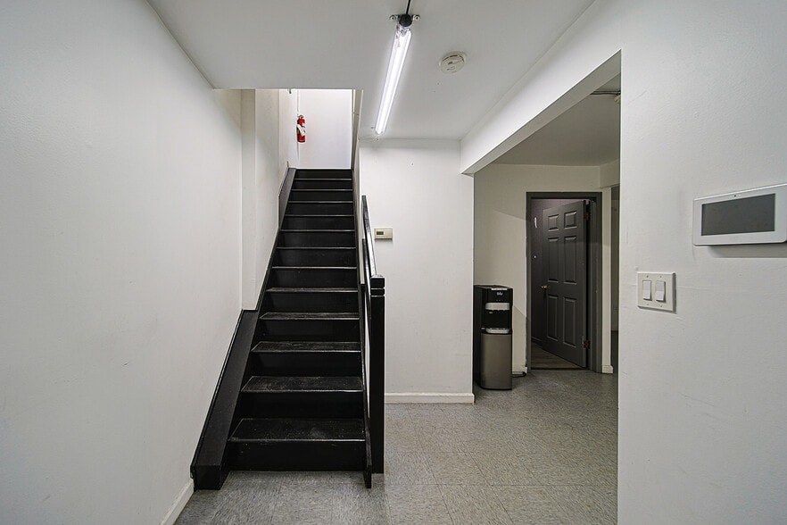 More Photos Of 1609 54th St, North Bergen Industrial For Lease