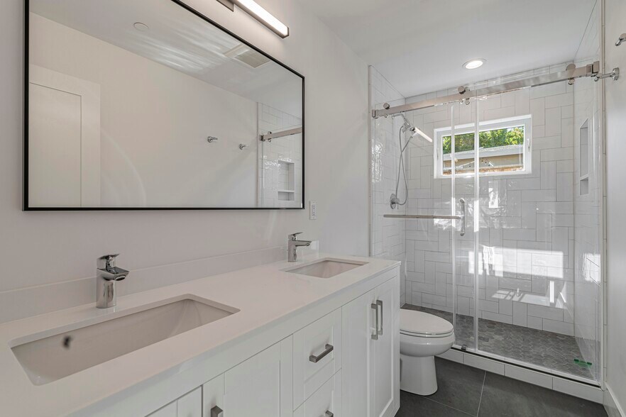 More Photos Of 1460 Kentfield Ave, Redwood City Multifamily For Sale