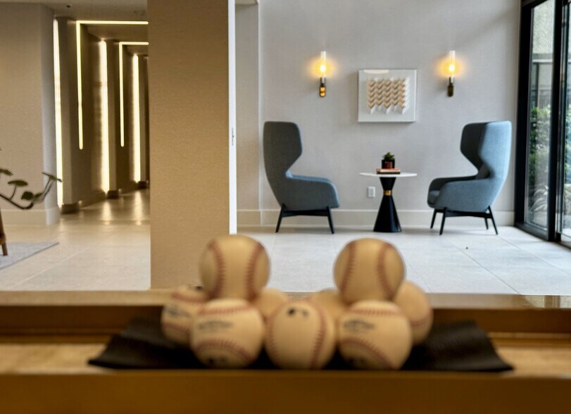 More Photos Of 10497 Town & Country Way, Houston Office For Lease