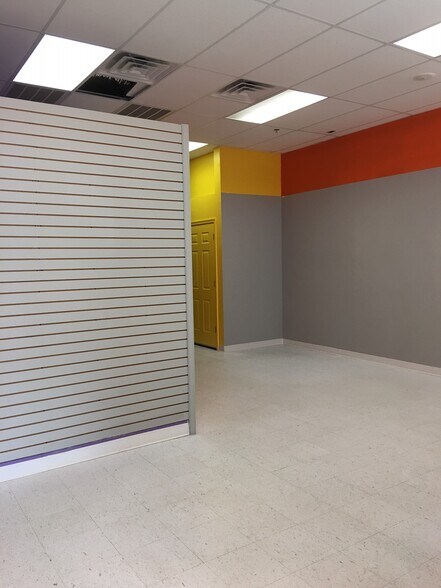 More Photos Of 2773 Jefferson Davis Hwy, Stafford Storefront Retail Office For Lease
