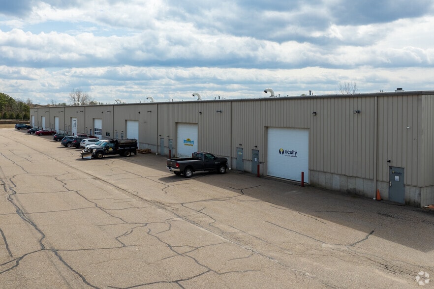 More Photos Of 215 Plain St, North Attleboro Warehouse For Lease