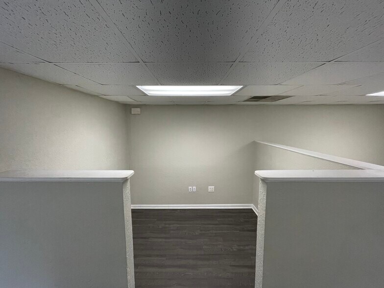 More Photos Of 710 W Colonial Dr, Orlando Office For Lease