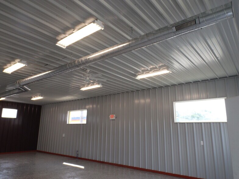 More Photos Of 4808-4820 Delemere Ave, Royal Oak Light Manufacturing For Lease