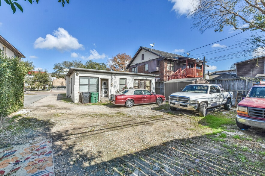 More Photos Of 815 W Gray St, Houston Specialty For Sale