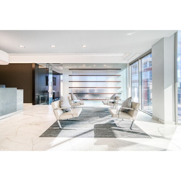 More Photos Of 21 Waterway Ave, The Woodlands Coworking Space