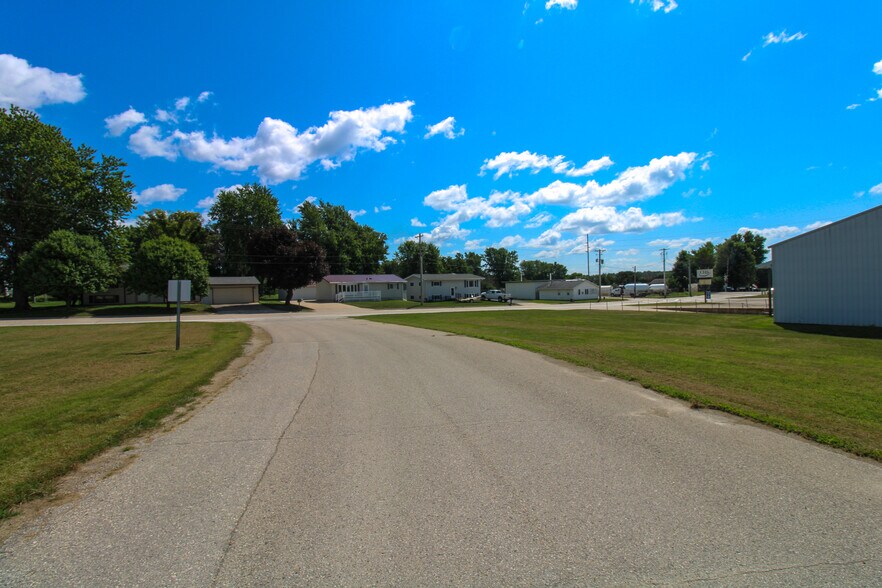 More Photos Of 107 8th Ave SW, Kasson Specialty For Sale