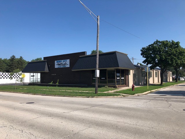 More Photos Of 1000 W Northwest Hwy, Arlington Heights Freestanding For Sale