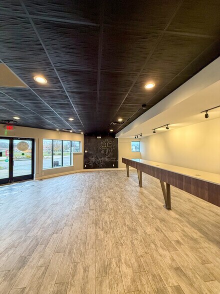 More Photos Of 1472-1488 S Lapeer Rd, Orion Township Freestanding For Lease