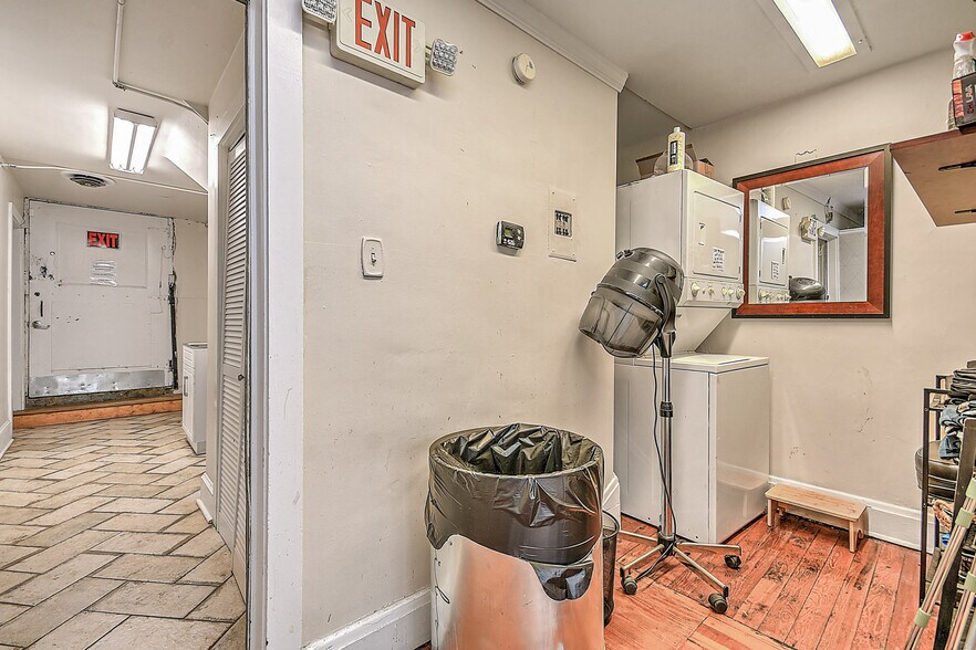 More Photos Of 529 State St, Bristol Storefront Retail Office For Sale