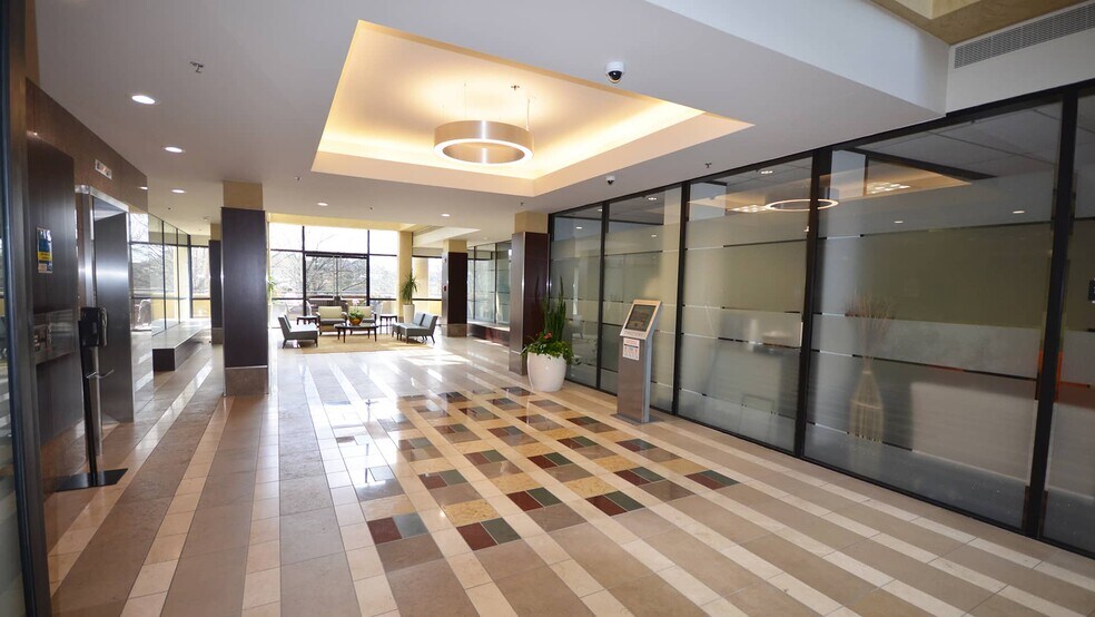 More Photos Of 8834 N Capital of Texas Hwy, Austin Office For Lease