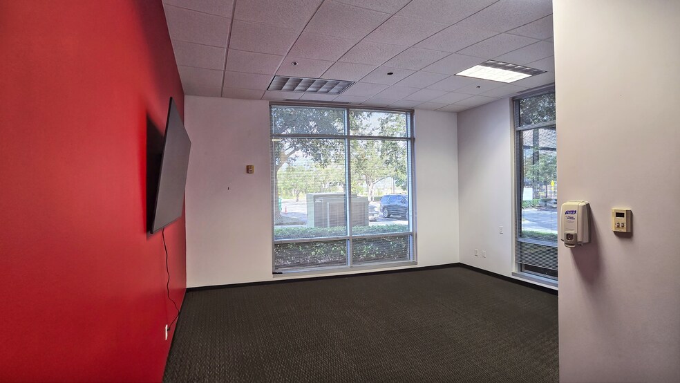 More Photos Of 2145 Metrocenter Blvd, Orlando Office For Lease