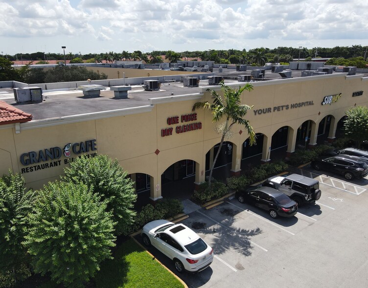 More Photos Of 12315-12389 Pembroke Rd, Pembroke Pines Unknown For Lease