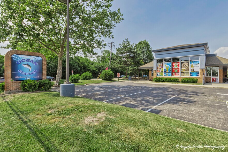 More Photos Of 1440 Grand Ave, Lindenhurst Restaurant For Sale