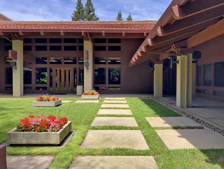 More Photos Of 3636-3640 American River Dr, Sacramento Office For Lease