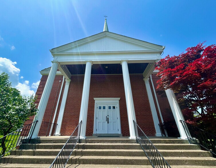 More Photos Of 11565 Pippin Rd, Cincinnati Religious Facility For Sale