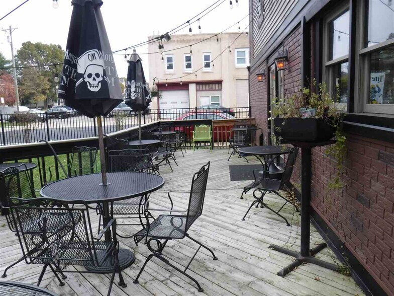 More Photos Of 210 S Water St, Stoughton Bar For Lease