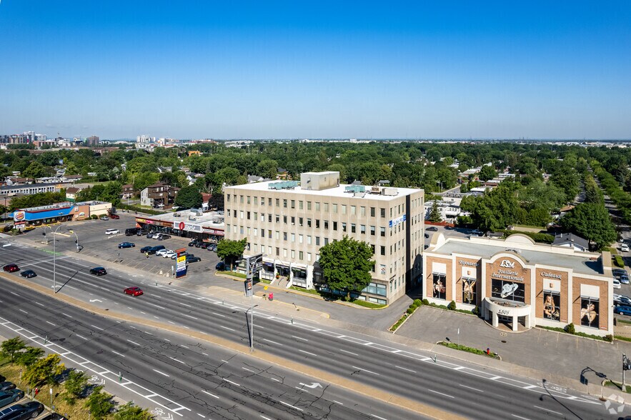 More Photos Of 1435 Boul Saint-Martin O, Laval Office For Lease