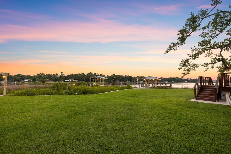 More Photos Of 104 George Ellis Pt, Freeport Land For Sale