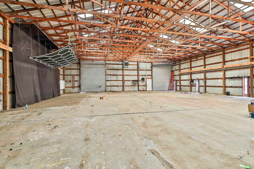 More Photos Of 243 Senoia Rd, Peachtree City Unknown For Lease