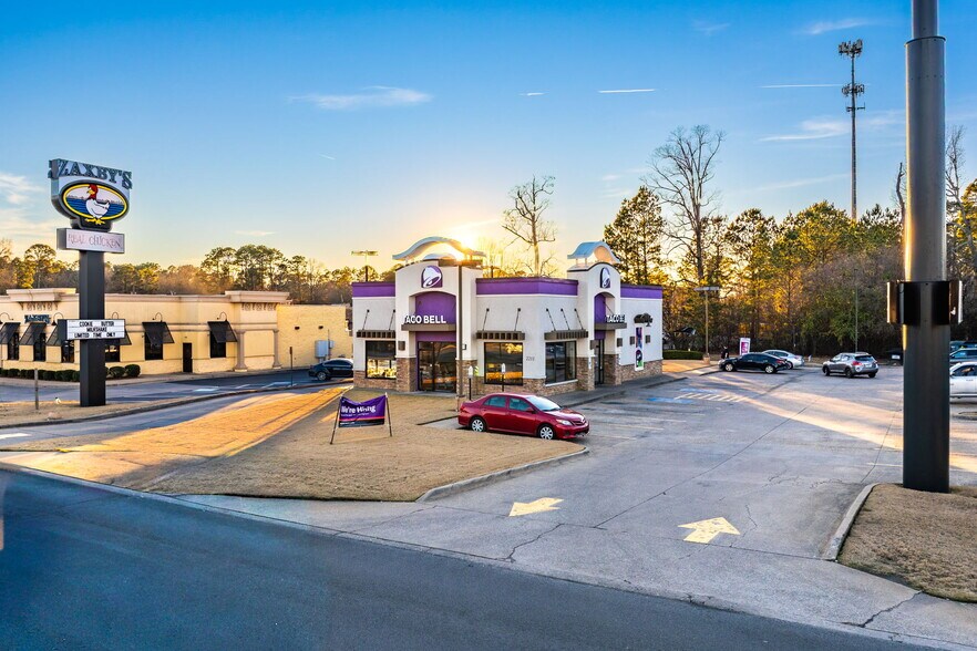 More Photos Of 2211 N Reynolds Rd, Bryant Fast Food For Sale