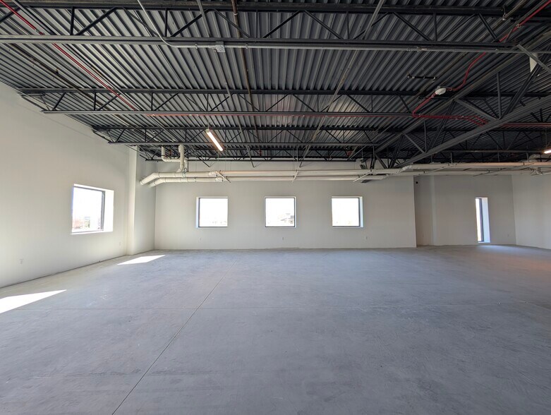 More Photos Of 675 Garden dr, Pleasant Grove Storefront Retail Office For Lease