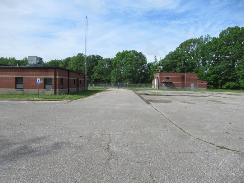 More Photos Of 6525 Highway 22, Dresden Specialty For Sale