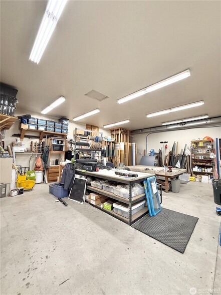 More Photos Of 509 Okoma Dr, Omak Office For Sale