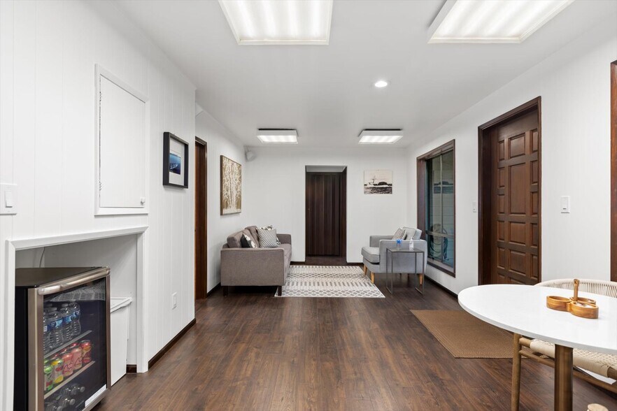 More Photos Of 112 3rd Ave S, Edmonds Loft Creative Space For Lease