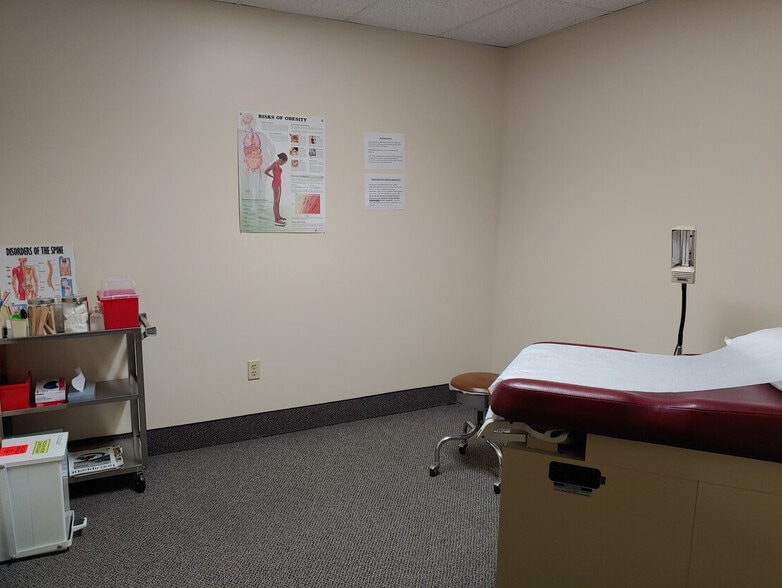 More Photos Of 106 Elden St, Herndon Medical For Sale