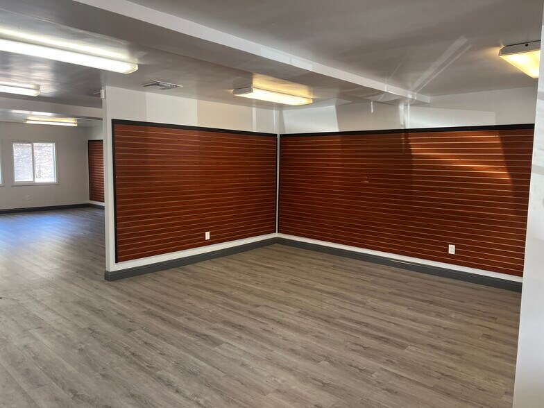 More Photos Of 325-333 N Old Newport Blvd, Newport Beach Restaurant For Lease