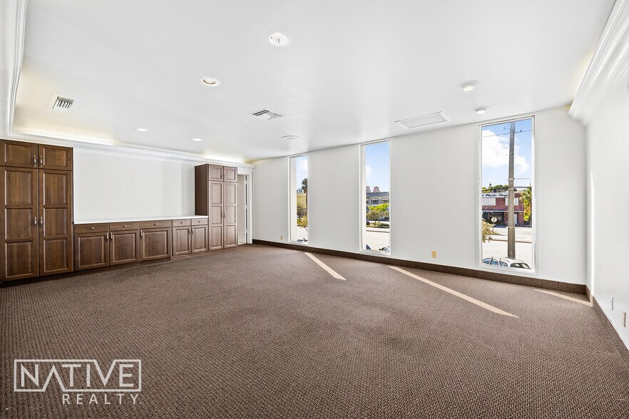 More Photos Of 2817 E Oakland Park Blvd, Fort Lauderdale Office For Sale