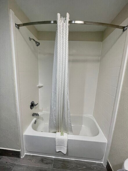 More Photos Of 4577 E Highway 20, Niceville Hotel For Sale