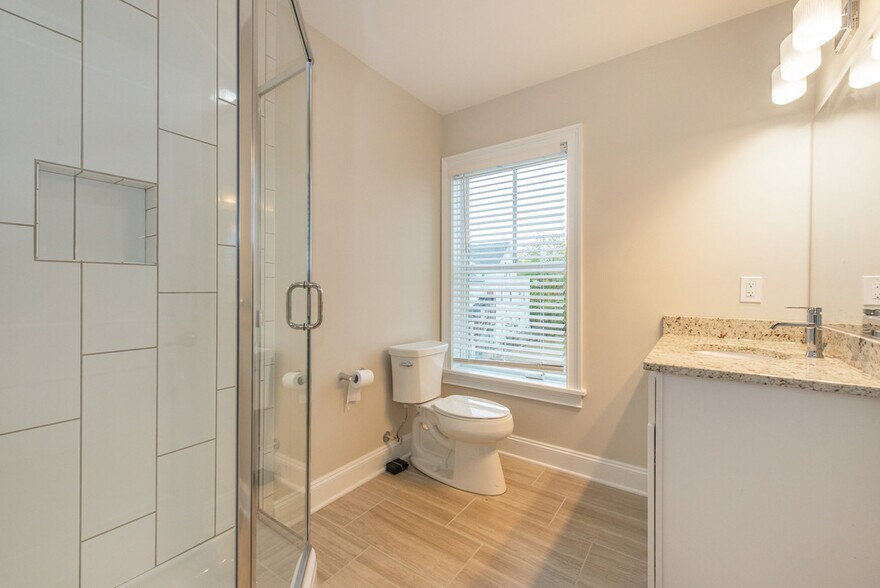 More Photos Of 84 Auburn St, Paterson Apartments For Sale