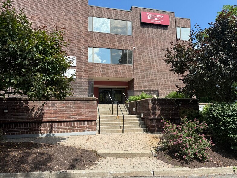 More Photos Of 201 Main st, Brattleboro Medical For Sale