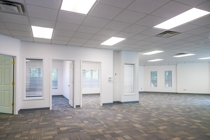 More Photos Of 100 Emerson Ln, Bridgeville Unknown For Lease