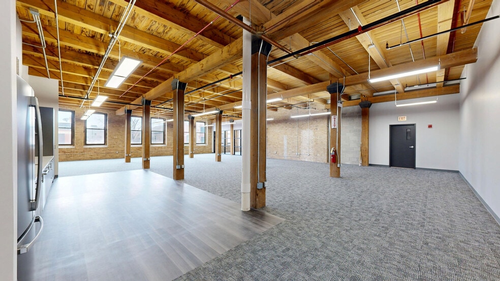Primary Photo Of 924 W 19th Pl, Chicago Loft Creative Space For Lease