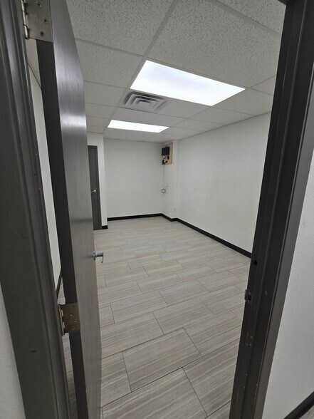 More Photos Of 7145 Industrial Ave, El Paso Unknown For Lease