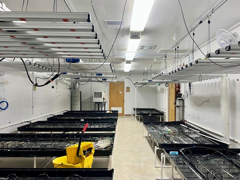 More Photos Of 2482 Progress Dr, Redding Manufacturing For Sale