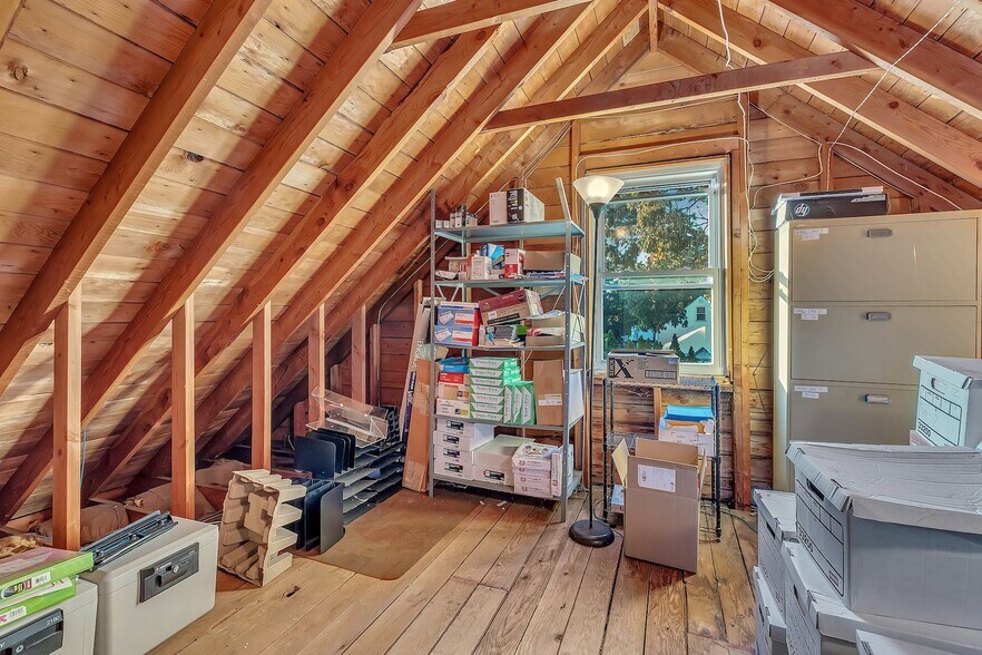 More Photos Of 245 Bay Shore Rd, Bay Shore Medical For Lease